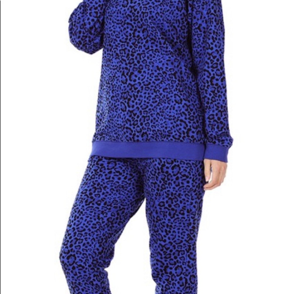 NWT Two piece jogger set